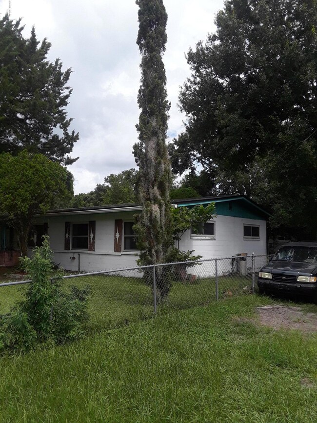 7531 Strato Rd, Jacksonville, FL 32210 - photo 5