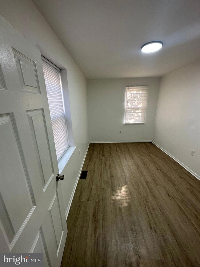 522 Trenton Ave, Camden, NJ 08103 - photo 4