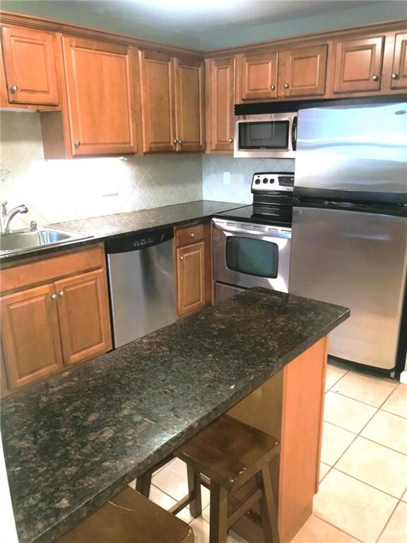 400 New River Rd unit 602, Manville, RI 02838 - photo 4