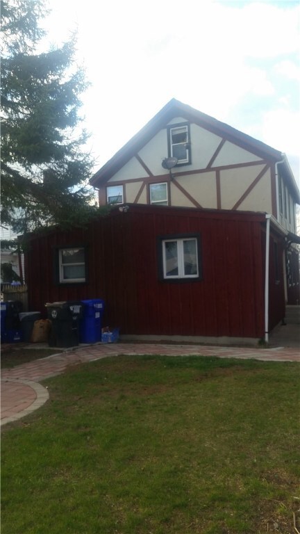 48 Bagley St, Central Falls, RI 02863 - photo 3