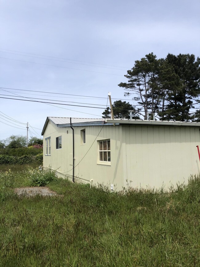 936 Hiller Rd, McKinleyville, CA 95519 - photo 6