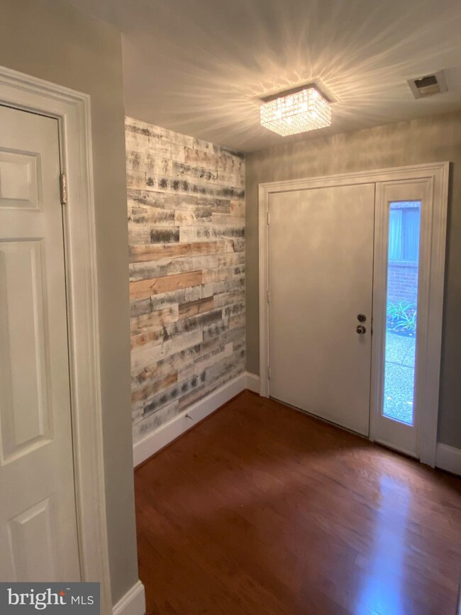 203 Mountainview Dr unit 203, Chesterbrook, PA 19087 - photo 2