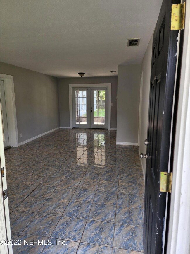 6730 Cotton Tail Ln, Jacksonville, FL 32210 - photo 7