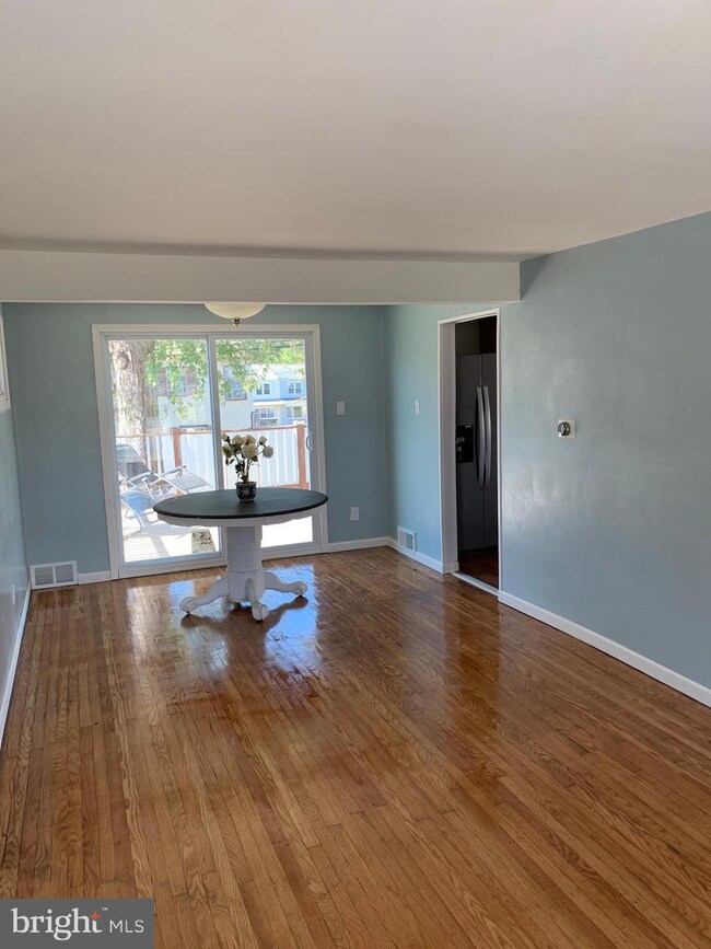 240 W Roland Rd, Brookhaven, PA 19015 - photo 3