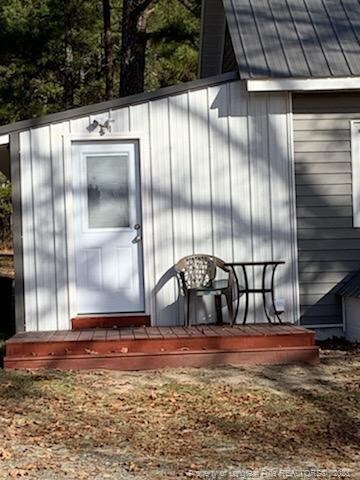 Side door into mudroom/laundry