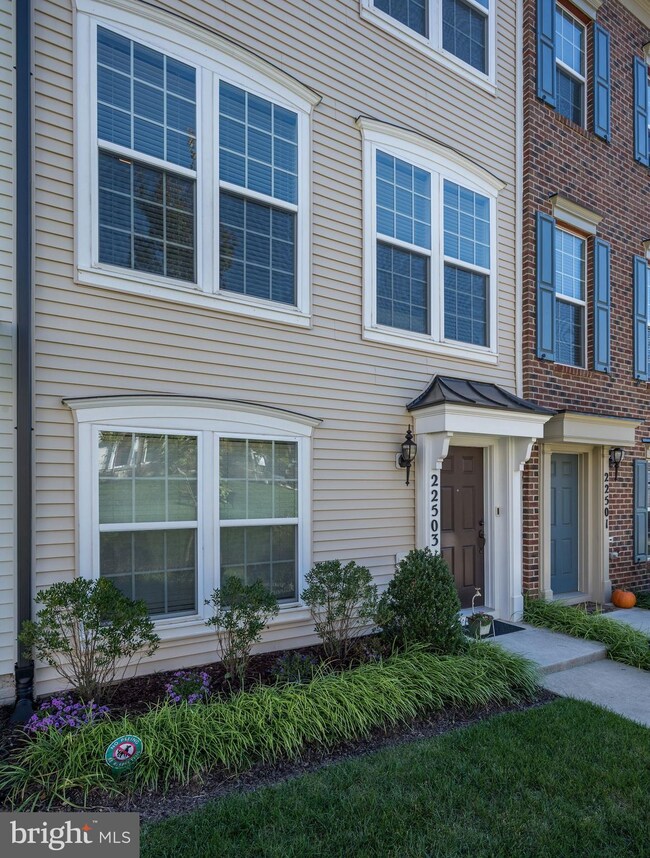 22503 Phillips St unit 1404, Clarksburg, MD 20871 - photo 6