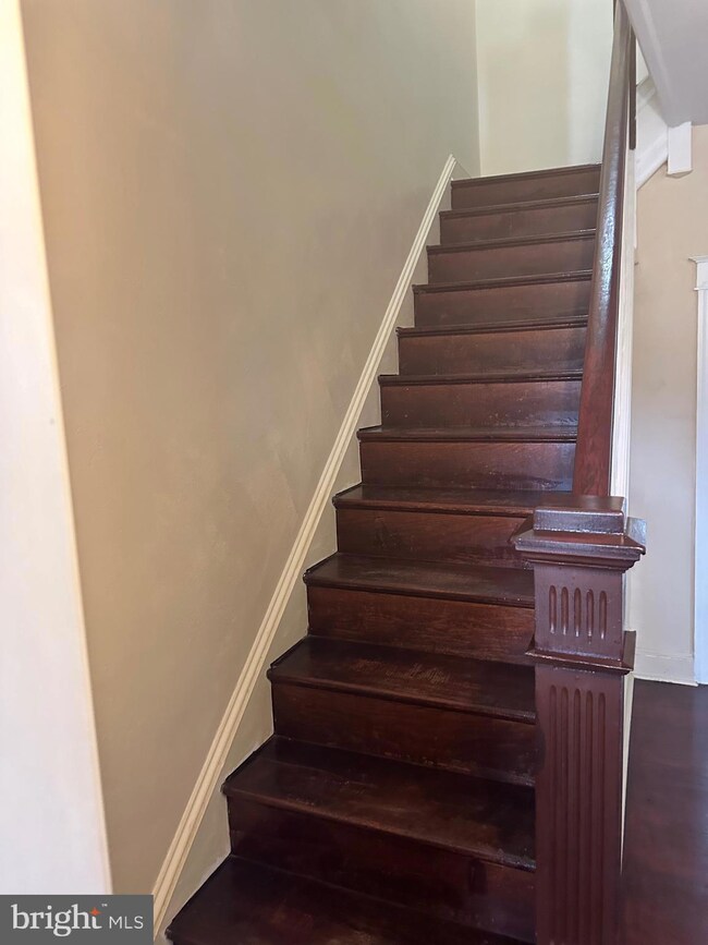 9 N Wickham Rd, Baltimore, MD 21229 - photo 2