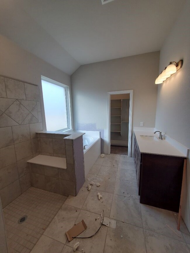 5021 Freestone Dr, Weatherford, TX 76085 - photo 7