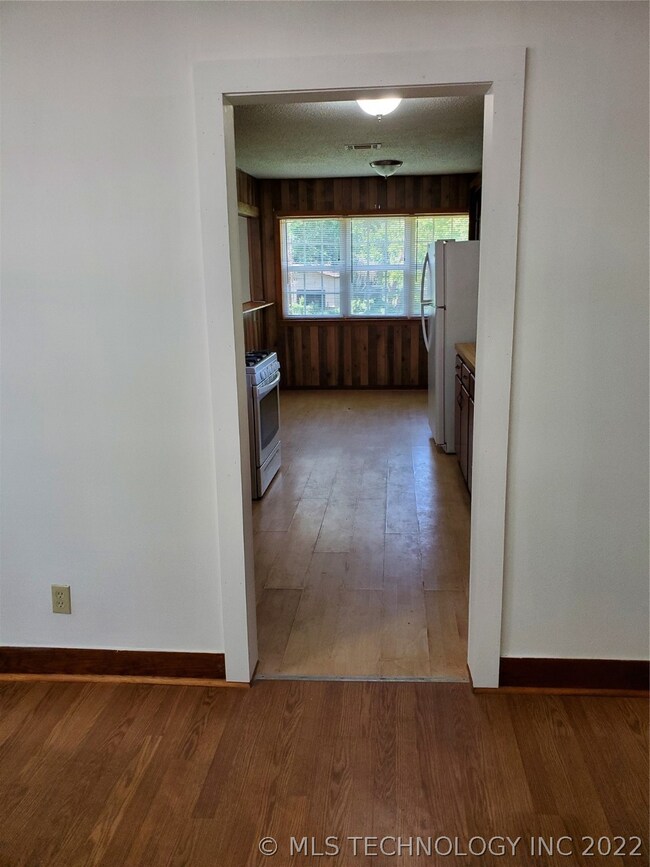 508 High St, Eufaula, OK 74432 - photo 7