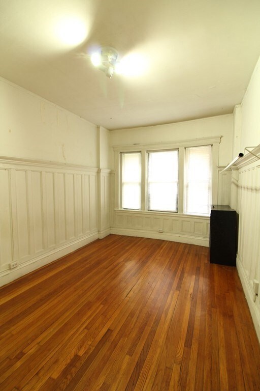 382 Riverway unit 2, Boston, MA 02115 - photo 3