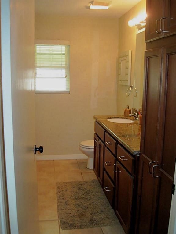 1737 Bayram Dr, Houston, TX 77055 - photo 5