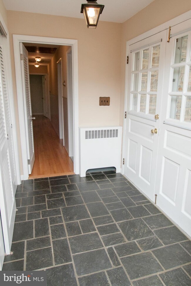 13608 Devonfield Dr, Baldwin, MD 21013 - photo 3