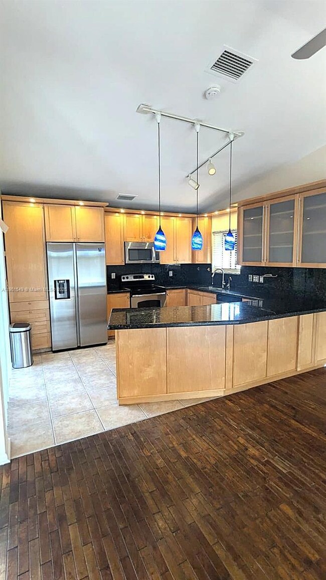 10140 Torchwood Ave, Plantation, FL 33324 - photo 6