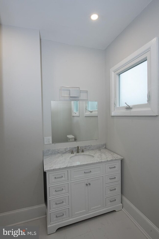 1043 County Line Rd unit 1, Bryn Mawr, PA 19010 - photo 6