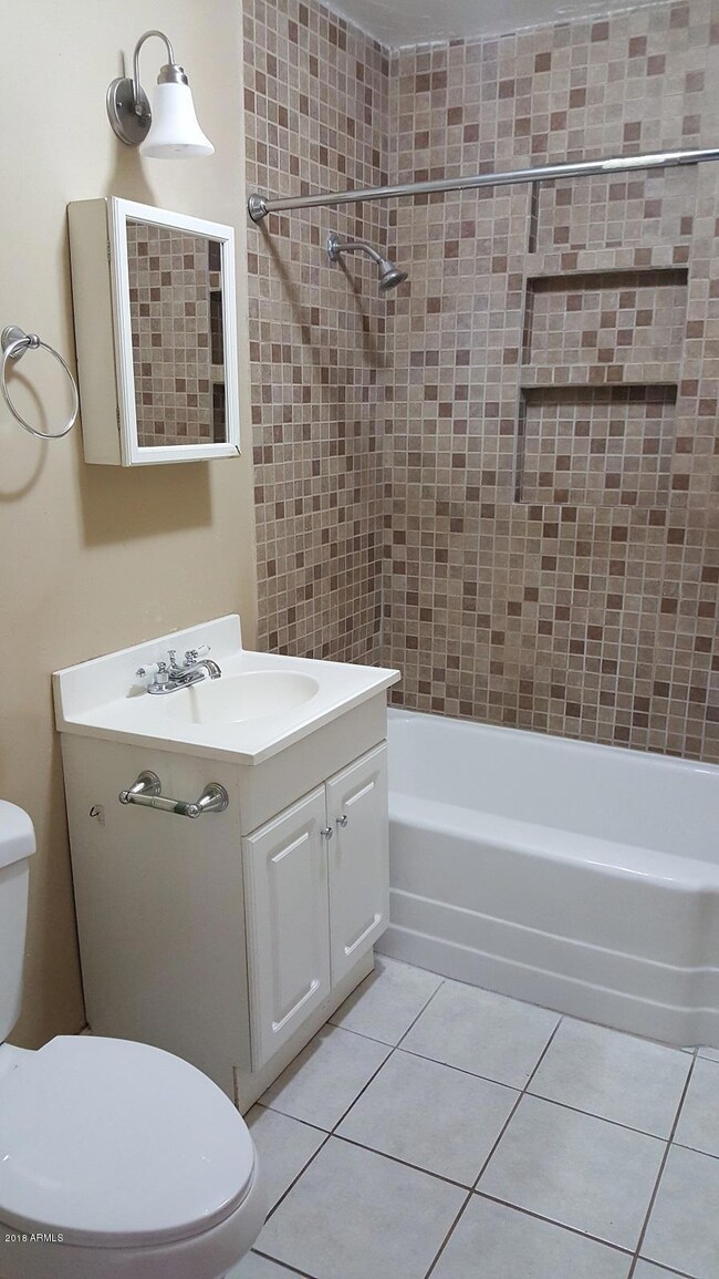 2008 N 29th St, Phoenix, AZ 85008 - photo 5