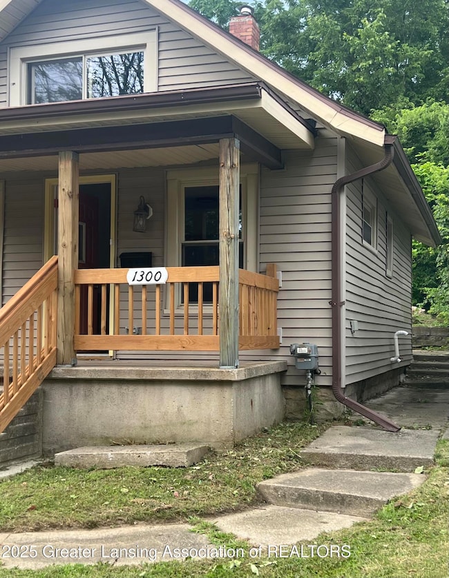 1300 W Maple St, Lansing, MI 48915 - photo 3