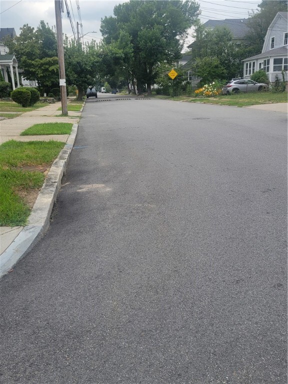 19 Rounds Ave, Providence, RI 02907 - photo 2