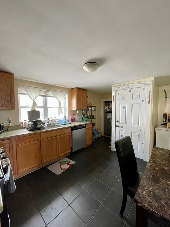 7 Russell St unit 2, Everett, MA 02149 - photo 5