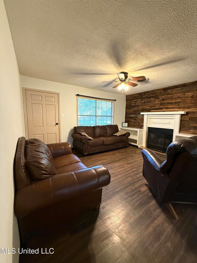 19 Mcrae Rd, Natchez, MS 39120 - photo 3