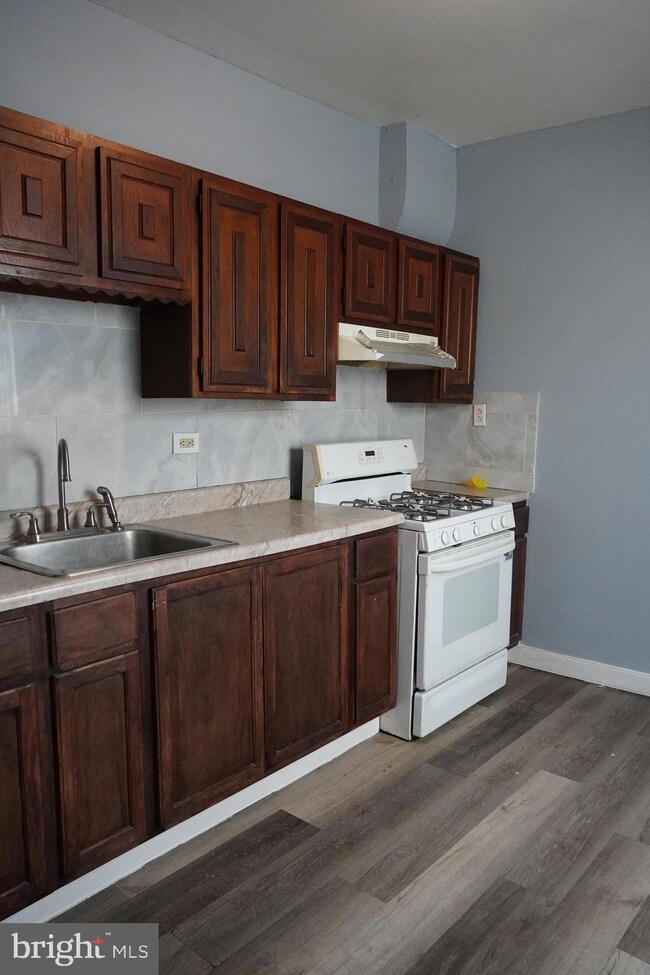 1506 Centre Ave, Reading, PA 19601 - photo 3