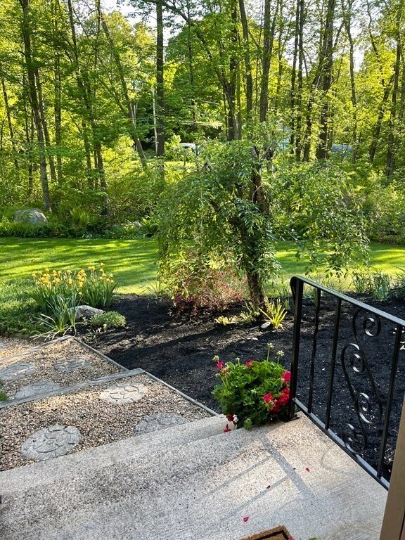 613 Mendon Rd, Northbridge, MA 01534 - photo 3