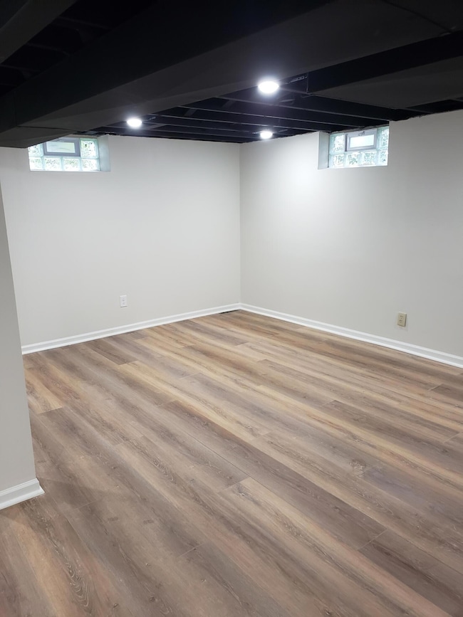 1053 Pine Tree Dr, Ann Arbor, MI 48103 - photo 2