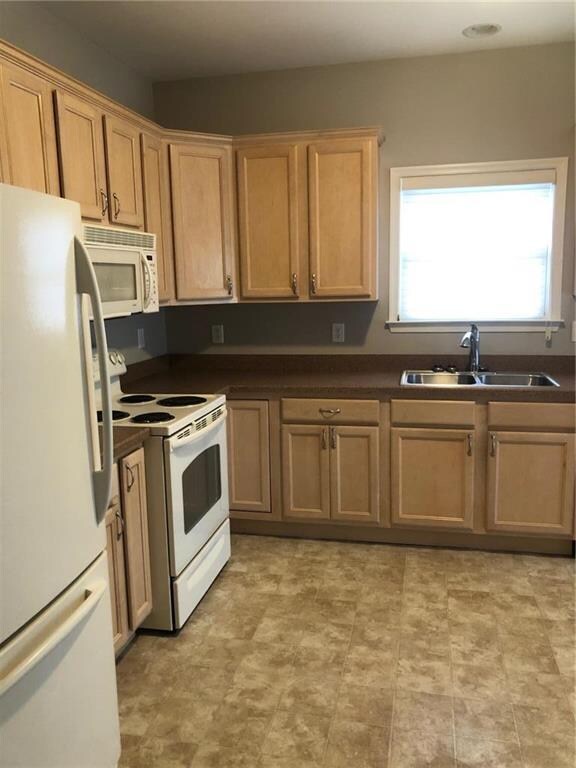 5019 Valley Stream Ln unit 82, Macungie, PA 18062 - photo 6