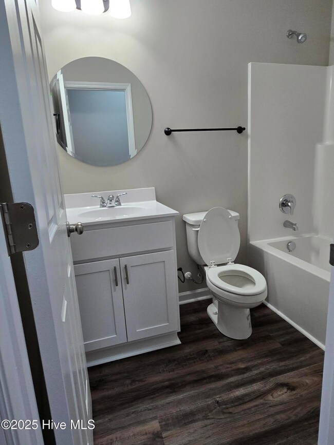 1249A Masters Ln unit A, Greenville, NC 27834 - photo 5