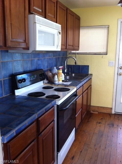 1112 Trail Terrace Dr, Naples, FL 34103 - photo 7