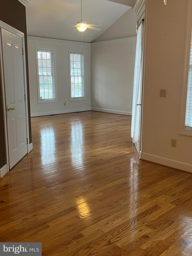 1040 Sun Poppy Ct, Woodstock, VA 22664 - photo 4