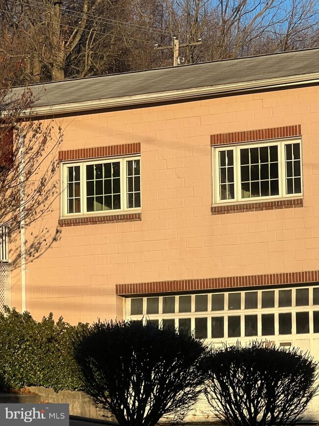 15 N Hoffman Blvd, Ashland, PA 17921 - photo 4