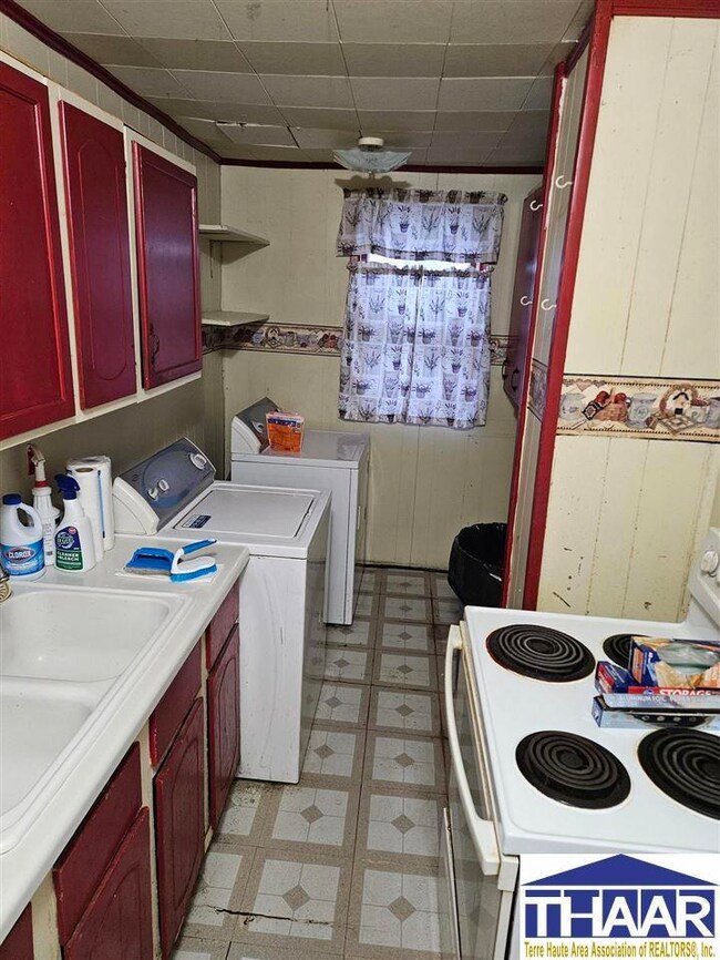 1460 8th Ave, Terre Haute, IN 47804 - photo 4