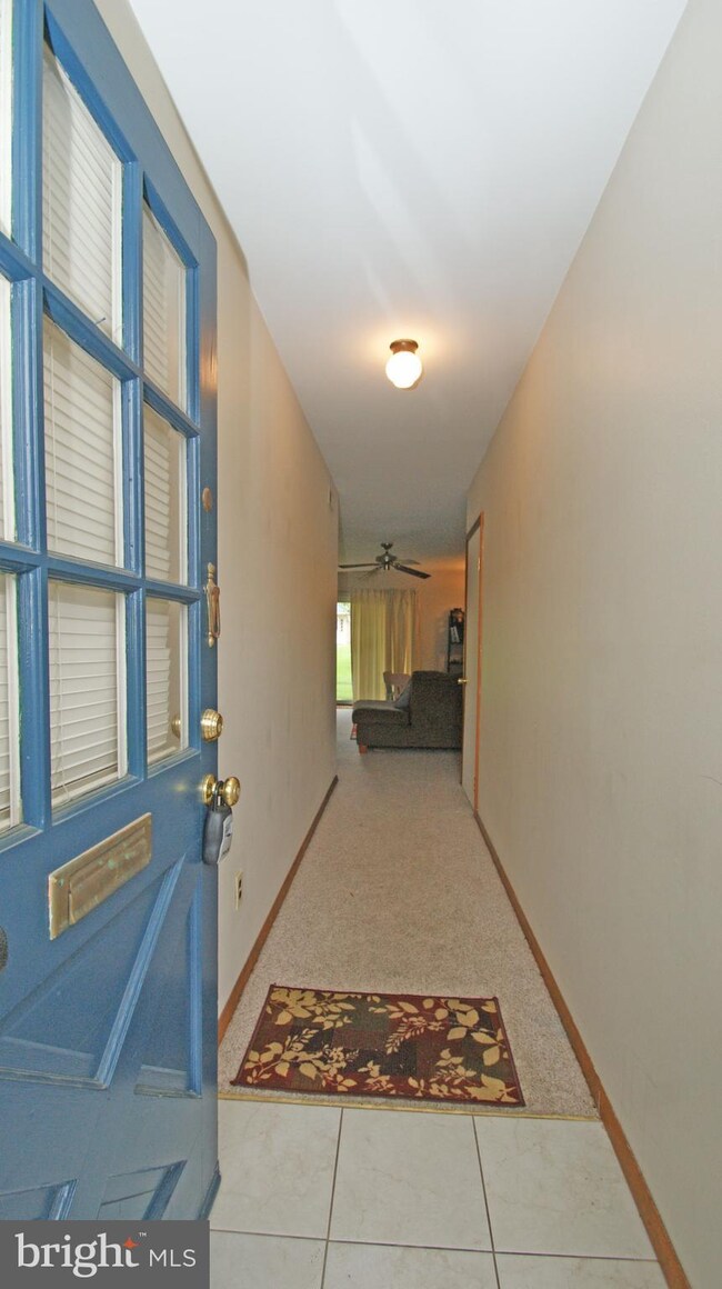 34 Derry Dr, North Wales, PA 19454 - photo 2