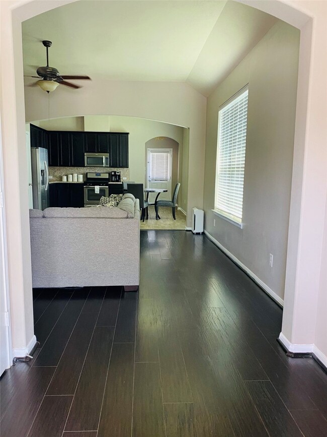 10715 Fuqua Glen Ln, Houston, TX 77089 - photo 4