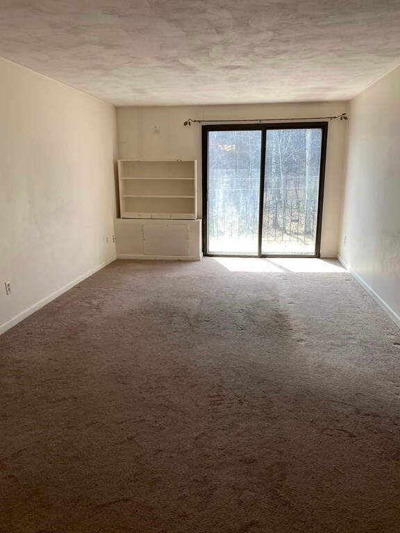 176 Maple Ave unit 5-36, Rutland, MA 01543 - photo 3