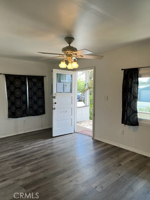 251 E 8th St, Upland, CA 91786 - photo 2