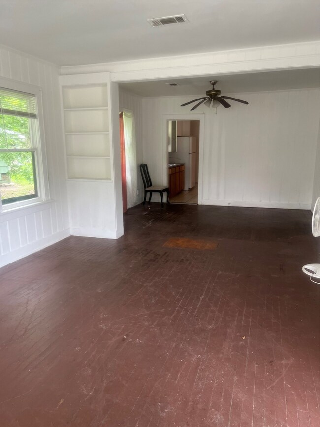 7823 Dixie Dr, Houston, TX 77087 - photo 3