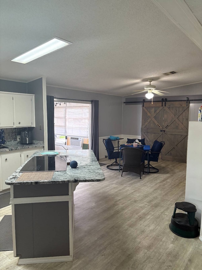 2284 Lakes of Melbourne Dr, Melbourne, FL 32904 - photo 4