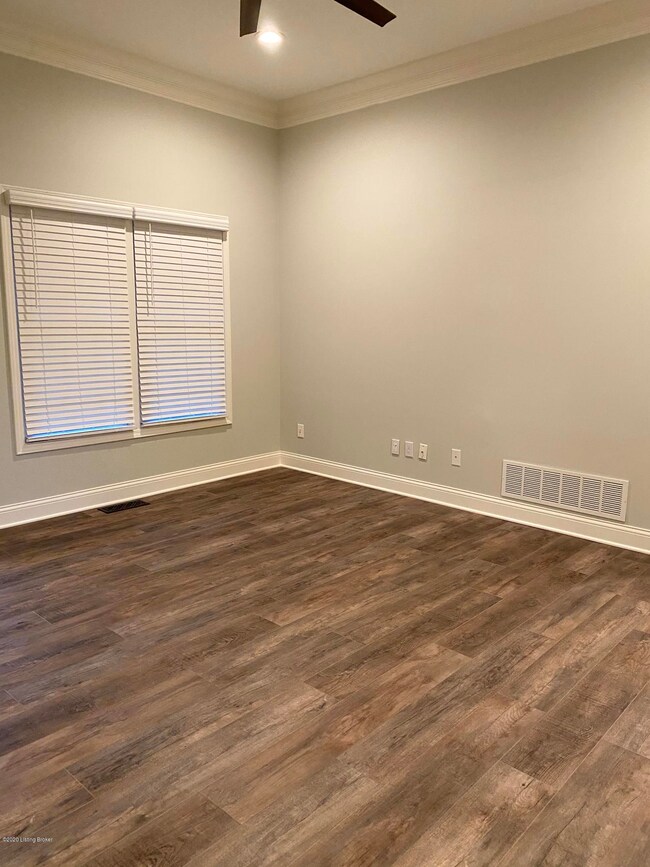 7500 Apple Blossom Place, Louisville, KY 40228 - photo 7