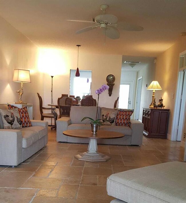 Living room 01