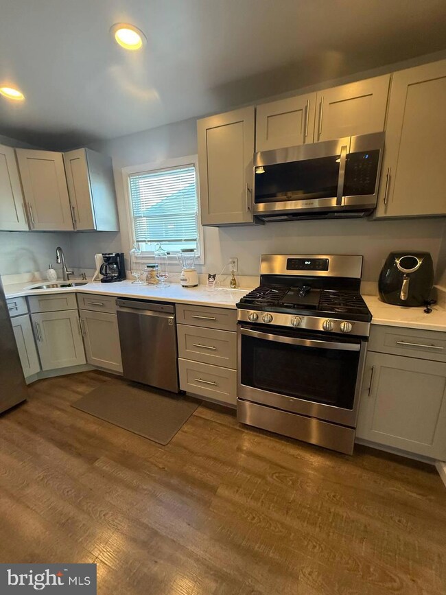 23 Dan Rd, Trenton, NJ 08620 - photo 5