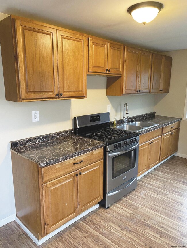 9 St Clair Ave, East Greenbush, NY 12144 - photo 2