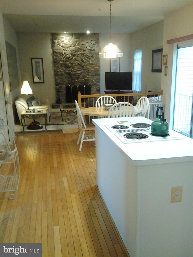 2305 Loretta Ct, Accokeek, MD 20607 - photo 5