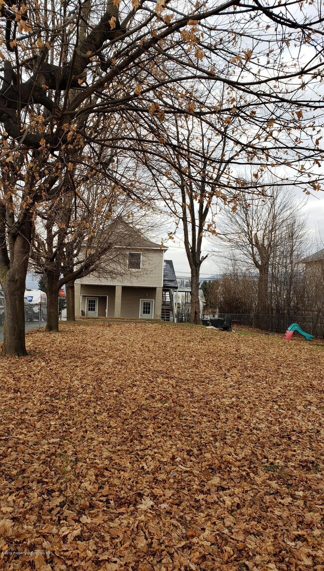 702 Dunmore St, Throop, PA 18512 - photo 2