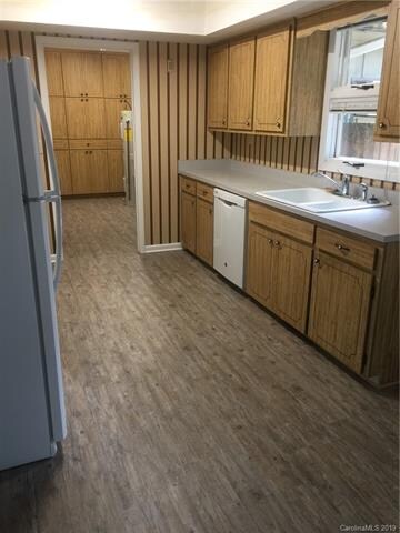 50 Ardis Ln, Hendersonville, NC 28792 - photo 2