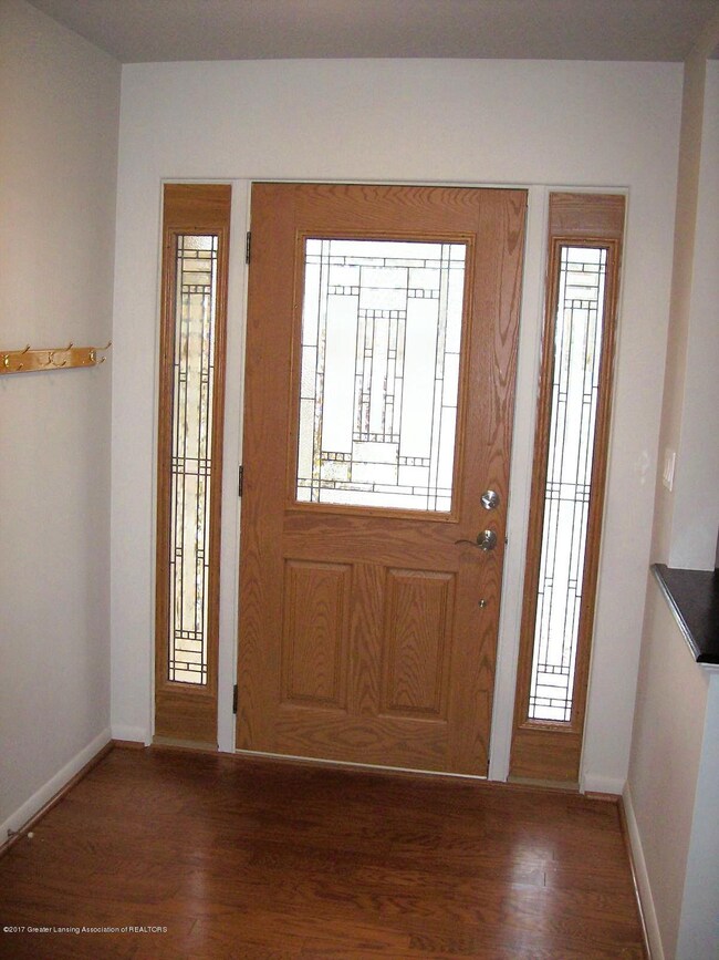 1113 Old Hickory Entry