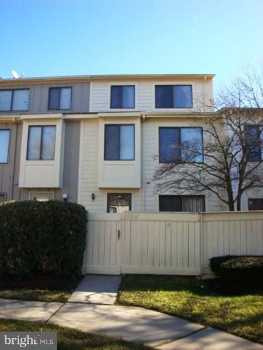 20213 Gentle Way, Montgomery Village, MD 20886 - photo 3