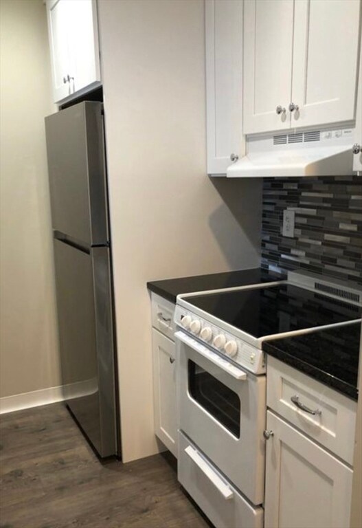 Edgewater Place Condominiums unit 320, Quincy, MA 02171 - photo 6