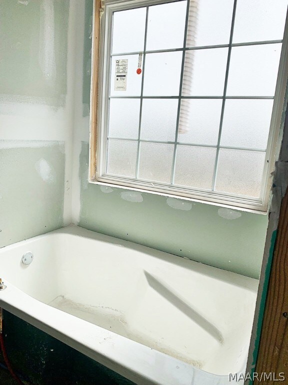 Master Soaker Tub