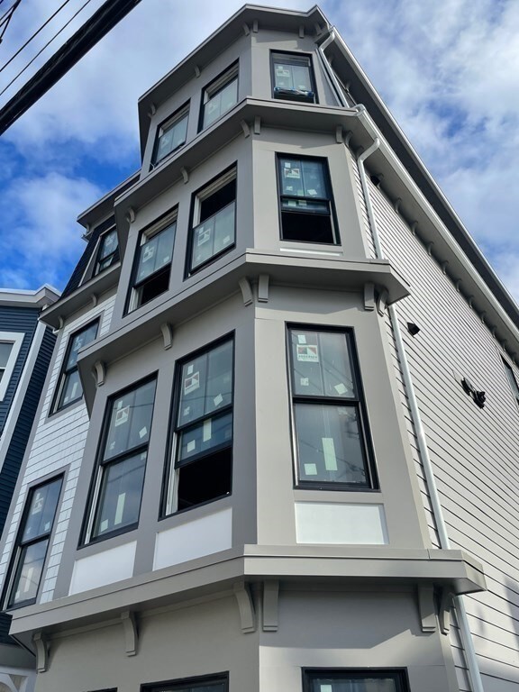 61 Falcon St unit 4, Boston, MA 02128 - photo 3